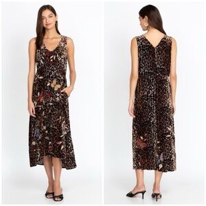 Johnny Was Penelope velvet embroidered butterfly
Floral animal print dress